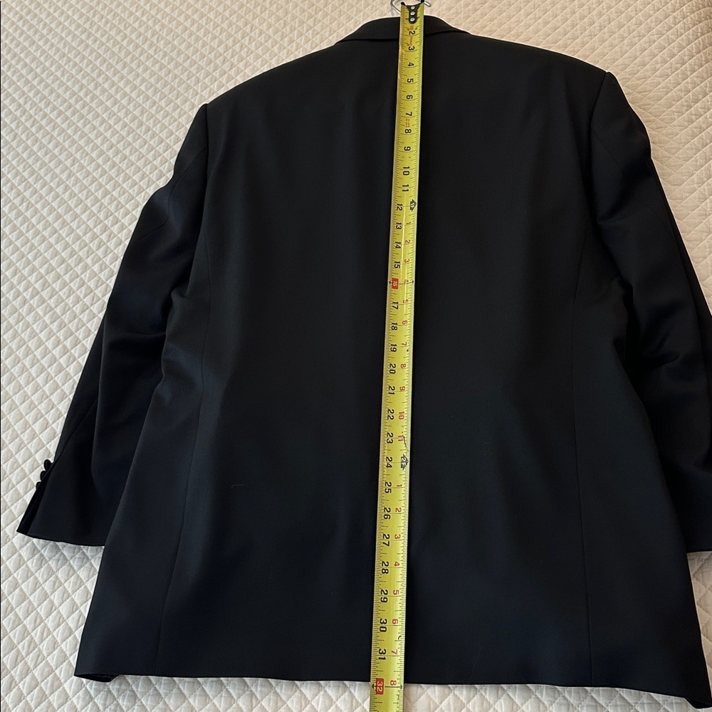 Hugo Boss Tuxedo like new. 3 button 42S
3 pcs: jacket,vest & pants. Worn once - Picture 16 of 16